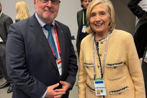 2c329f38-5026-4c34-b83d-eb12a1359b71