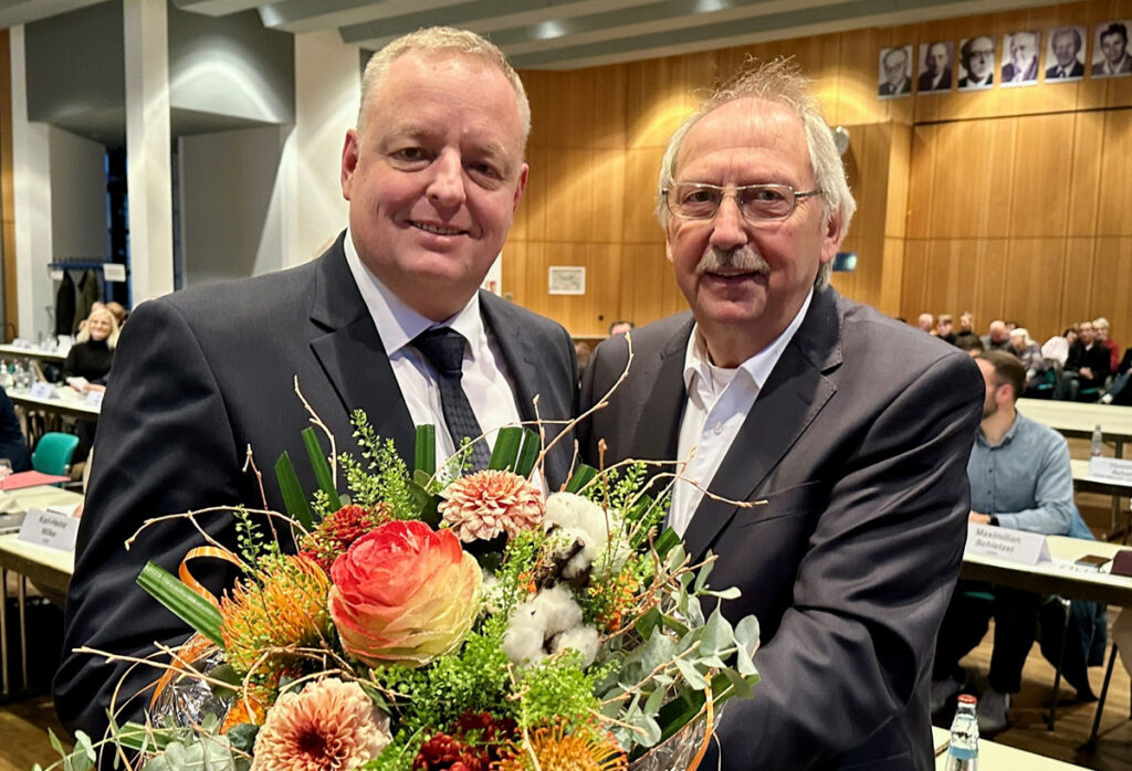 Bürgermeister Bernd Hibst ist in sein Amt eingeführt