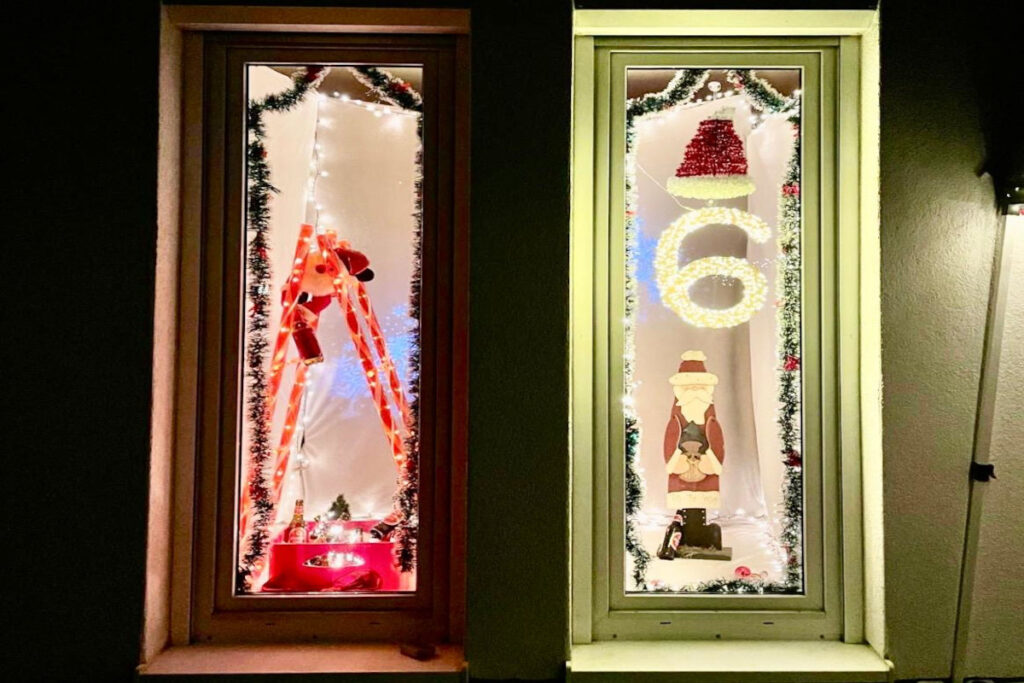 Adventsfenster 6 – Nikolaus-Party in der Ringstraße