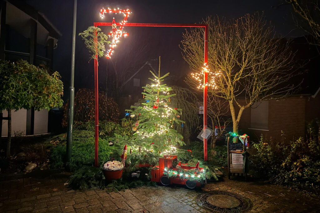 Adventsfenster 7 – Dorfanger: das Dorf im Dorf