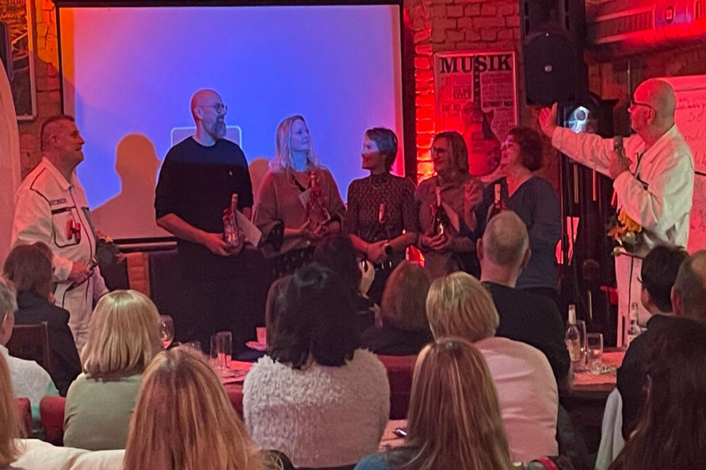 Herbert & Hotchkiss „Ihr Jahresrückblick“ – auch Ernstes kann man mit Humor besser ertragen!