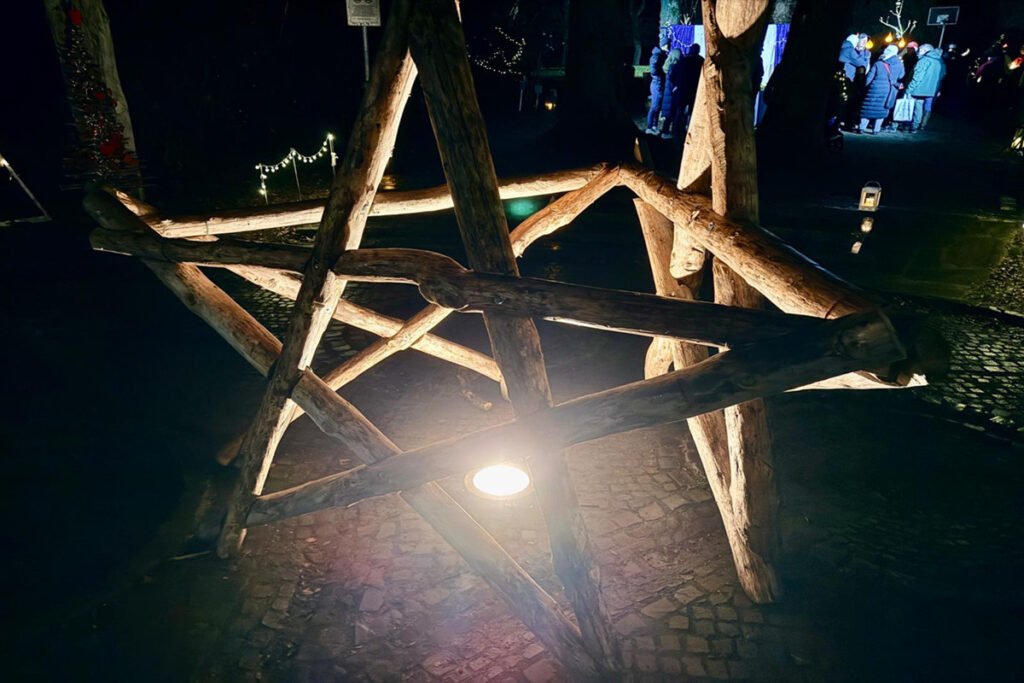 Adventsfenster 19 – Dorfpark Dawerkusen