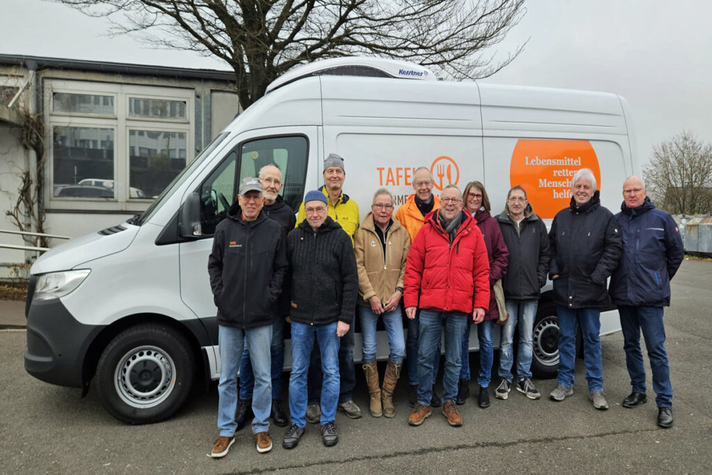 Tafel Wermelskirchen startet mit neuem Kühlfahrzeug ins Jahr – und hofft weiter auf neues Domizil