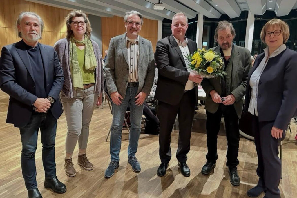 Ehrenurkunde, Ehrenplakette oder Ehrenabzeichen der Stadt