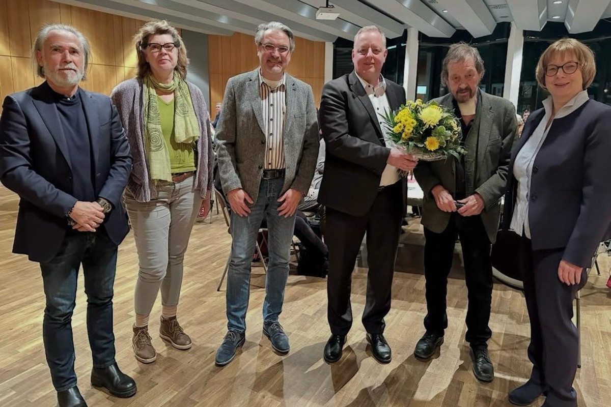 Ehrenurkunde, Ehrenplakette oder Ehrenabzeichen der Stadt