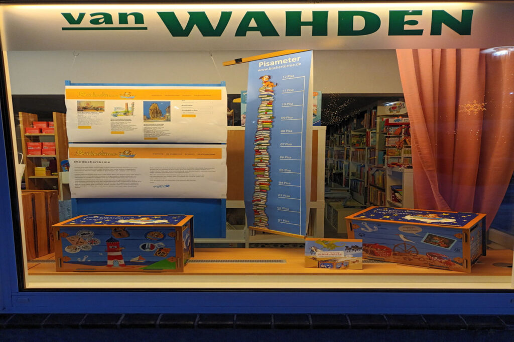 Doppelte Freude in Wermelskirchen: Buchhandlung van Wahden erhält Deutschen Buchhandlungspreis und feiert Leseförderprojekt