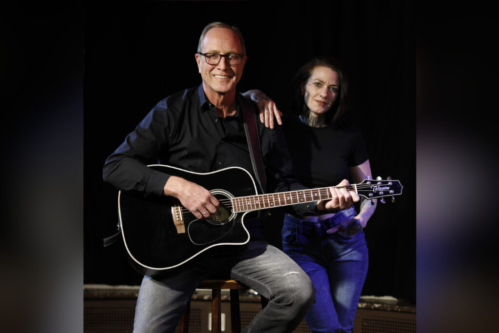 Offene Acoustic Session mit Opener-Duo