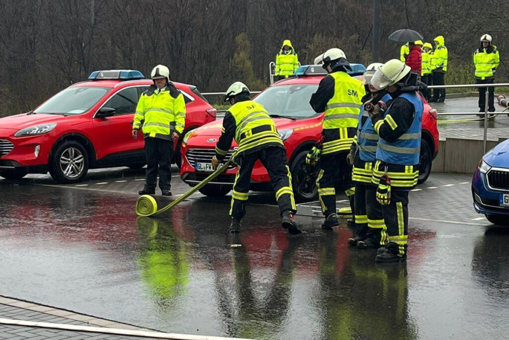 Nachwuchs für die Feuerwehr Wermelskirchen erfolgreich ausgebildet