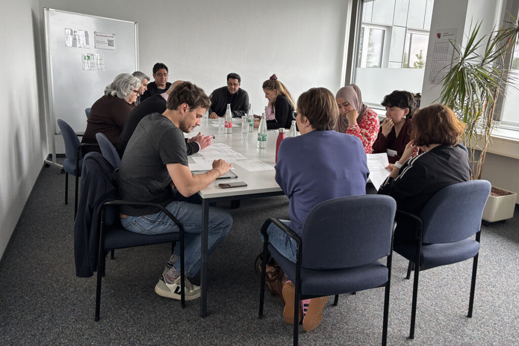 Gemeinsam gegen den Fachkräftemangel: Workshop „Spurwechsel“ stärkt Wege in Arbeit für Zugewanderte