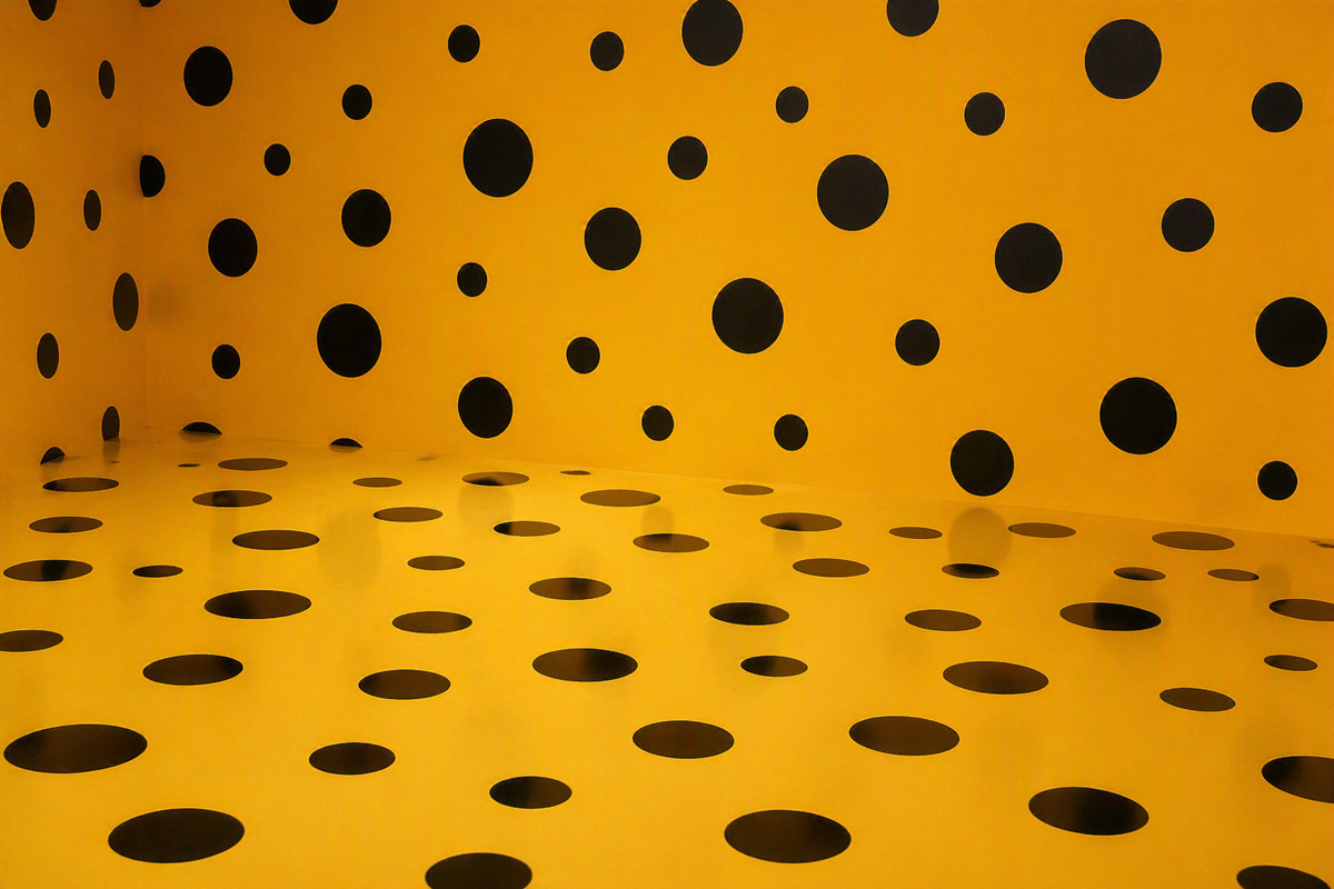 Ein Kürbis mit schwarzen Punkten – die Yayoi Kusama-Ausstellung im Museum Ludwig Köln