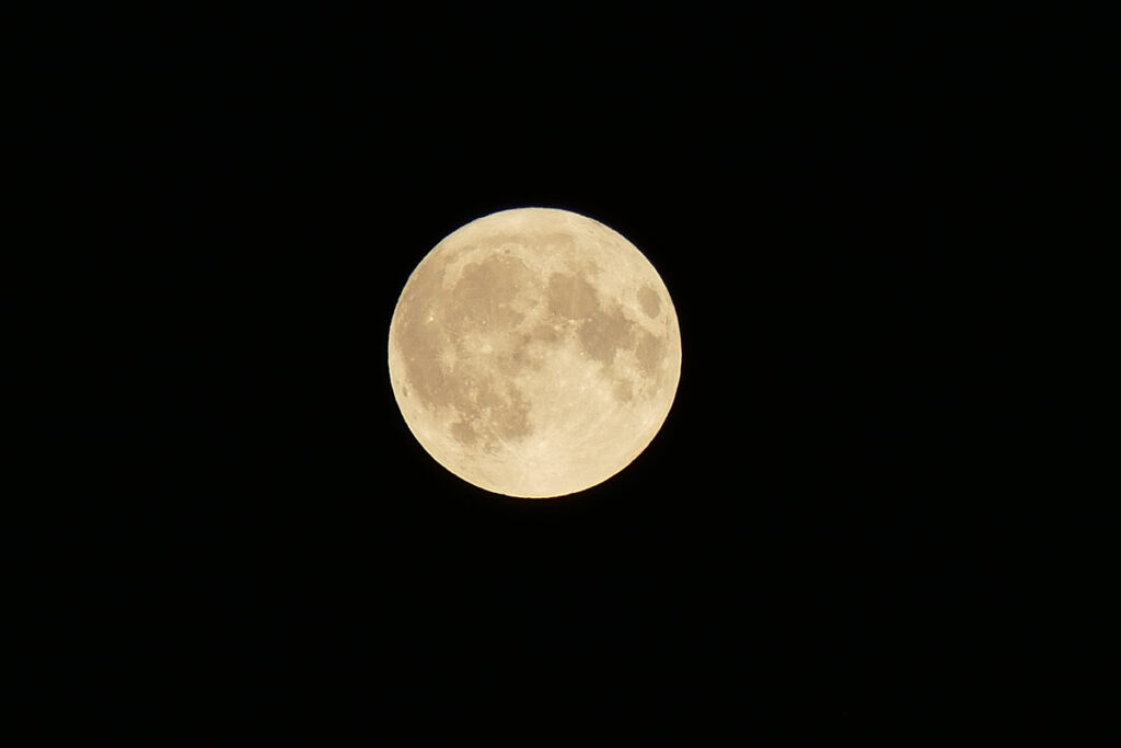 Erdbeermond
