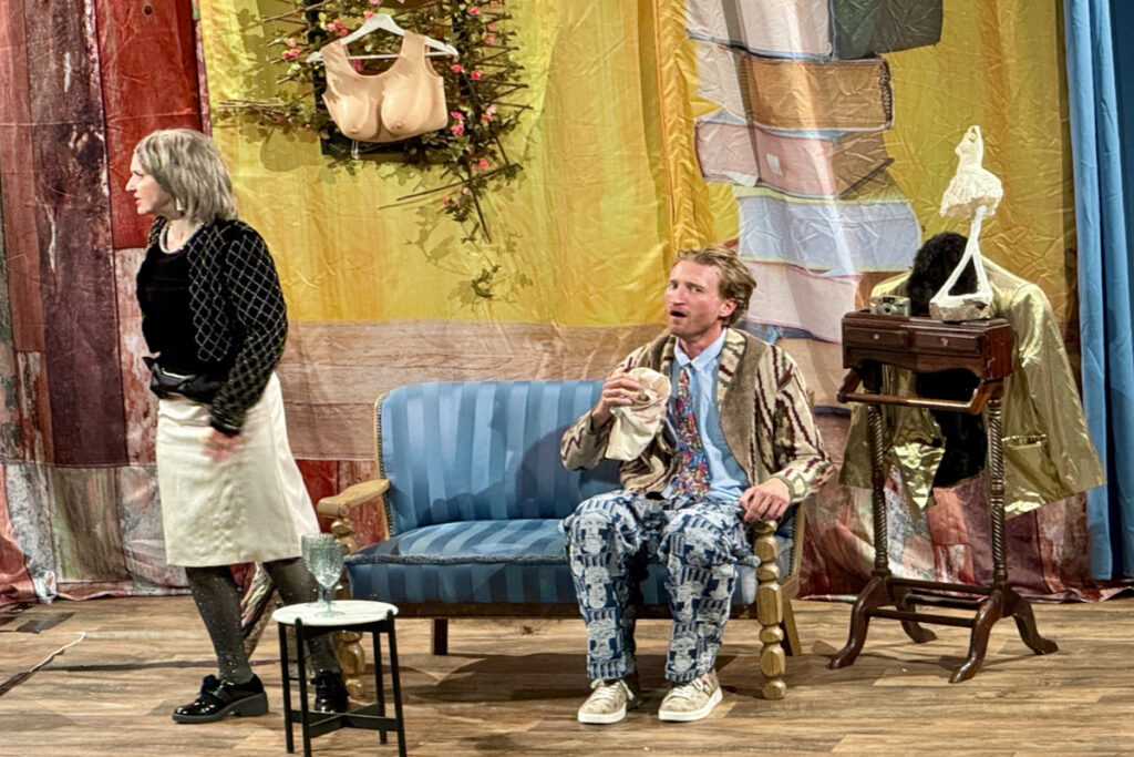 Das Theater am Ehrenbreitstein war mit einer skurrilen Kriminalkomödie am 8. Oktober im Film Eck zu Gast
